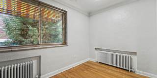 Bright Updated 2-Bed Condo with Vintage Charm Near Wash Park & Cherry Creek Gallery 19