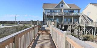 Pet Friendly Off Season Rental 4 Bedroom Oceanfront next to North Topsail Seaview Pier available January 2027 to April 2027 Gallery 1