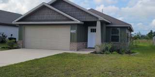 Ten Acre Terrace 3 bedroom 2 bath home w/2 car garage Gallery 1