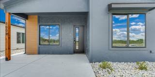 Beautiful Five Bedroom, Two Bathroom Gallery 4