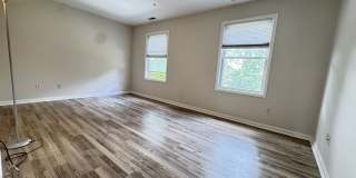 17 Glenwood Avenue Gallery 10