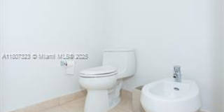 16275 Collins Avenue Gallery 11
