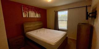 Spacious 5-Bed / 4.5-Bath Townhome w/ Private Pool & Sundeck in Gated Oakmont at Solterra Near Disney Gallery 27