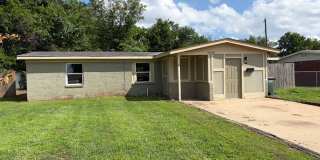 Nice size 2 bedroom for rent Gallery 1