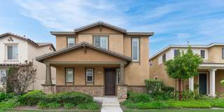 Beautifully Maintained 3 Bed, 2.5 Bath Home in Prime RiverPark Location Gallery 1