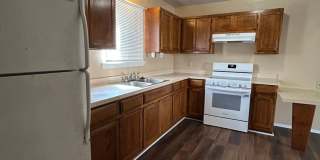 1106-1108 S. Joplin Gallery 11