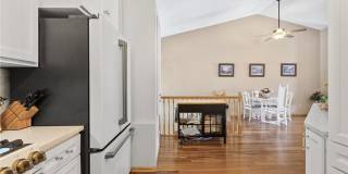 Updated 3BR Townhome in Rogers | Garage + Pool Access Gallery 1