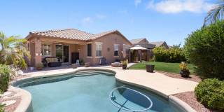 Beautifully Updated 4-Bedroom Single-Level Home with Pool in Gilbert Beautifully Updated 4-Bedroom Single-Level Home with Pool in Gilbert Gallery 1