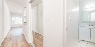 15925 Victory Blvd. Gallery 4