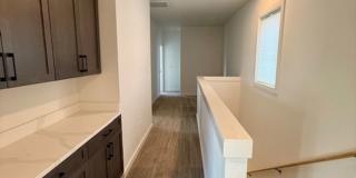 3 Bedrooms 2 1/2 Bathrooms - Where Mountains meet you at upscale living! Gallery 34