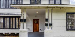 530 Peronneau Street Gallery 1