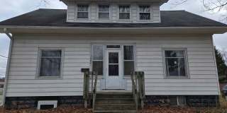 $1,295 | 4BD 2BA | 1602 8th St E | Available 6/5/26! Gallery 1