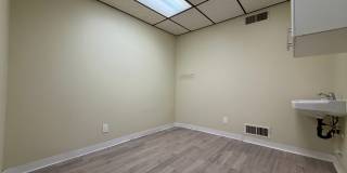 First Floor Commercial Space in Perfect Oakland Location Right on Boulevard of the Allies! CALL TODAY! Gallery 8