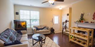 Application Pending--3 bedroom townhome just minutes from Duke!! Located in the popular Thompson Ridge Community! Gallery 7
