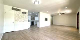 REMODELED GEM IN THE HEART OF SCOTTSDALE Gallery 23