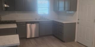 Riverside doll house w/hardwoods Gallery 5