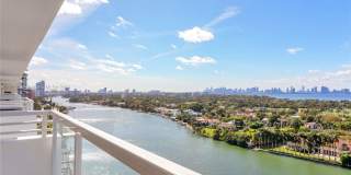 5600 Collins Avenue Gallery 1