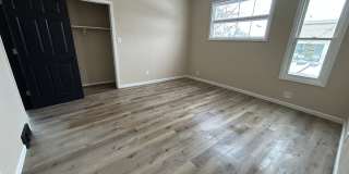 316-318 W. Adams St. Gallery 7