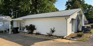 Tusculum Blvd Property Gallery 1