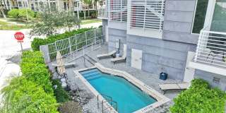 1900 SE 2nd St Gallery 50