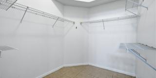 11906 Derbyshire Dr Gallery 16