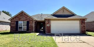 2006 West J Street Gallery 1