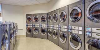 58 W Superior St Gallery 12