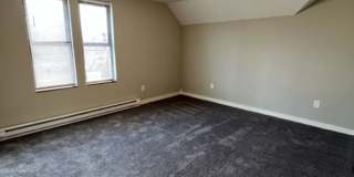 Charming 2 Bedroom Home with Fenced Yard Available for Pre-Lease! Gallery 18