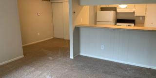 Second Floor 2BD/2BA Condo in Whispering Oaks! Gallery 3