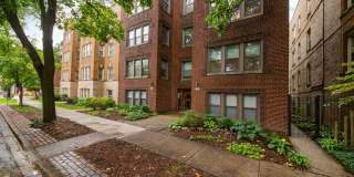 2-Bedroom Gem in Oak Park Historic District Gallery 5