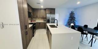 1312 NW 3rd St Gallery 18