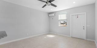 801 Dobbins Street Gallery 8