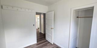 RENT SPECIAL: $750 Off First Full Month's Rent With One Year Lease! ~ Marks 950 RENT SPECIAL: $750 Off First Full Month's Rent With One Year Lease! ~ Marks 950 Gallery 17