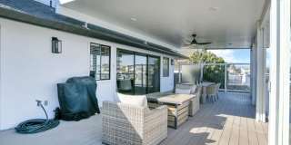 Beautiful Waterfront Single Story Home Gallery 25