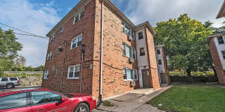 5952-58 W Superior Gallery 16