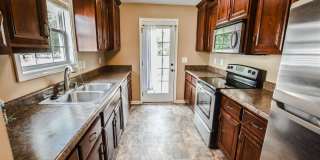 Ranch with Bonus in Fox Crossing! Gallery 8