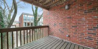 2131 N Larrabee St Gallery 9