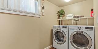 Quintessential Greenlake 4 Bed 3 Bath Home Gallery 25