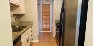 3 bed/1.5 bath townhome right off of I-49 Gallery 5