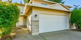 Spacious 3 Bed, 2 Bath Home with Garage & Large Yard in Puyallup! Gallery 1