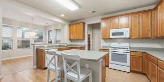 Gated Round Rock Ranch Lease | 3 Bed + Flex Space | 2,376 SF in The Enclave Gallery 13