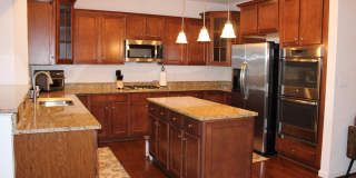 1548 KINNAIRD Terrace NE Gallery 1