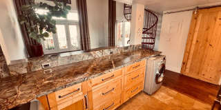Renovated Uptown District Top Floor Condo in the Hillcrest Gallery 7
