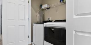 Spacious 3BR Townhome in North Brunswick Gallery 19