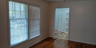 402 Crestwood Gallery 4