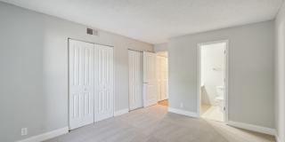 Piccadilly Gallery 60