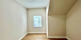SPECTACULAR, COMPLETELY RENOVATED 2 BED/1 BATH FULLY!!! Gallery 6