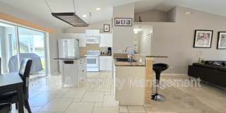 4022 SW 12th Pl Gallery 6