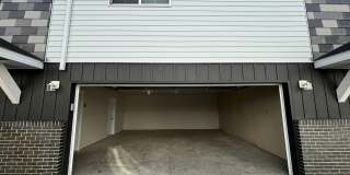 NEW CONSTRUCTION - 3 bed/2 bath townhomes Gallery 16