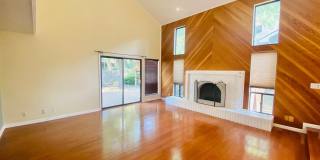 {13042} Contemporary in Lenexa + Fenced Yard + All Appliances Included {13042} Contemporary in Lenexa + Fenced Yard + All Appliances Included Gallery 7